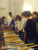 Z DĚNÍ VE MĚSTĚ