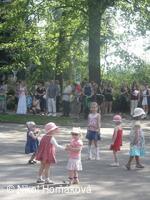 * Z DĚNÍ VE MĚSTĚ