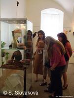 * Z DĚNÍ VE MĚSTĚ