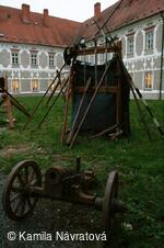 * Z DĚNÍ VE MĚSTĚ