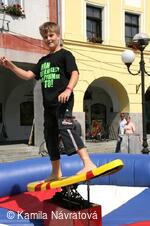 * Z DĚNÍ VE MĚSTĚ